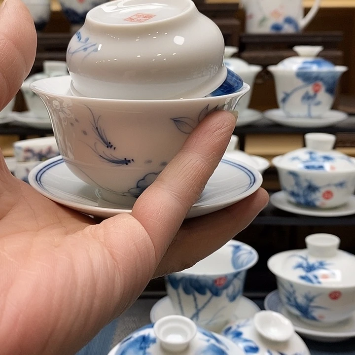 手绘微瑕荷花盖碗加4杯