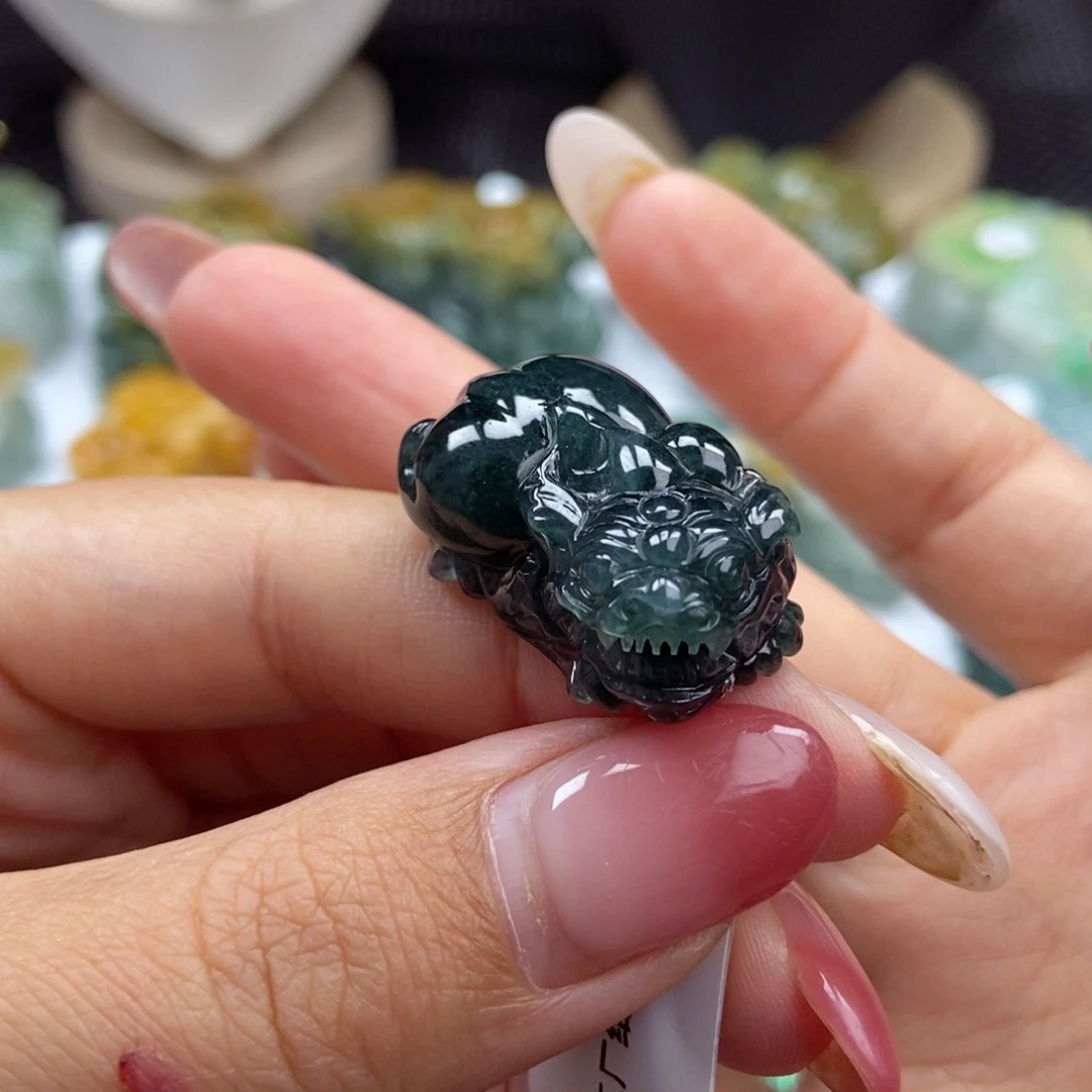 颈饰未镶嵌翡翠A31 老蓝水大肚貔貅