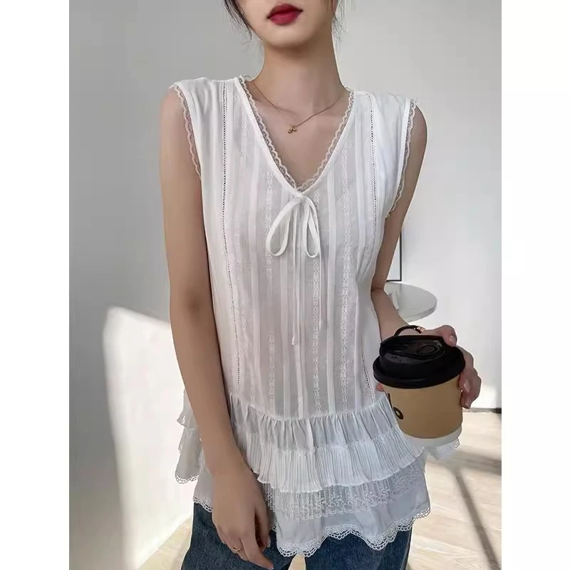 蕾丝拼接白色v领吊带背心女夏外穿薄款内搭叠穿休闲上衣2025新款
