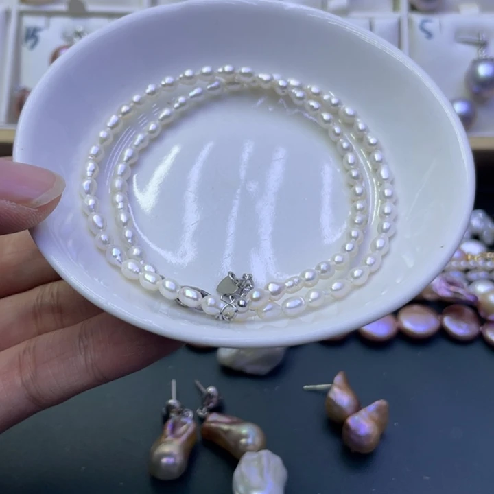 淡水珍珠项链合金