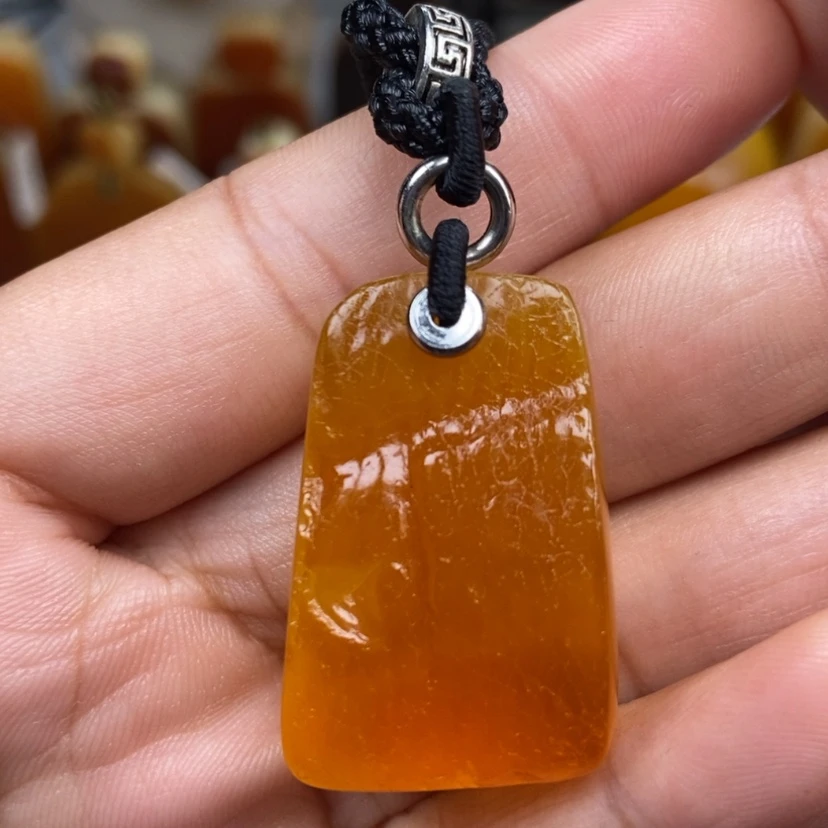 【闪购商品】琥珀颈饰未镶嵌
