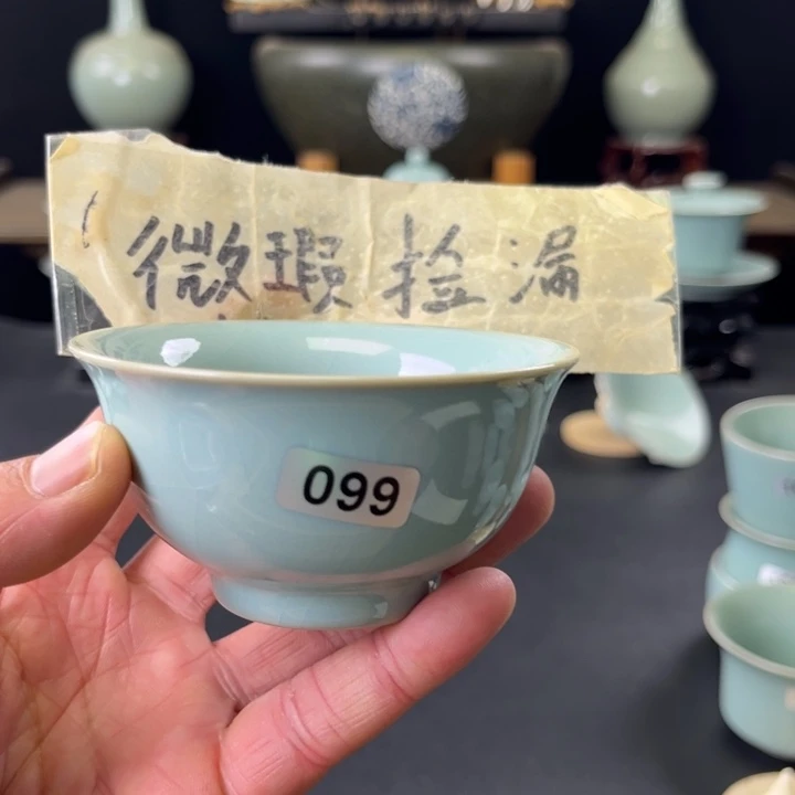y***n瓷片汝瓷一件099号微瑕捡漏