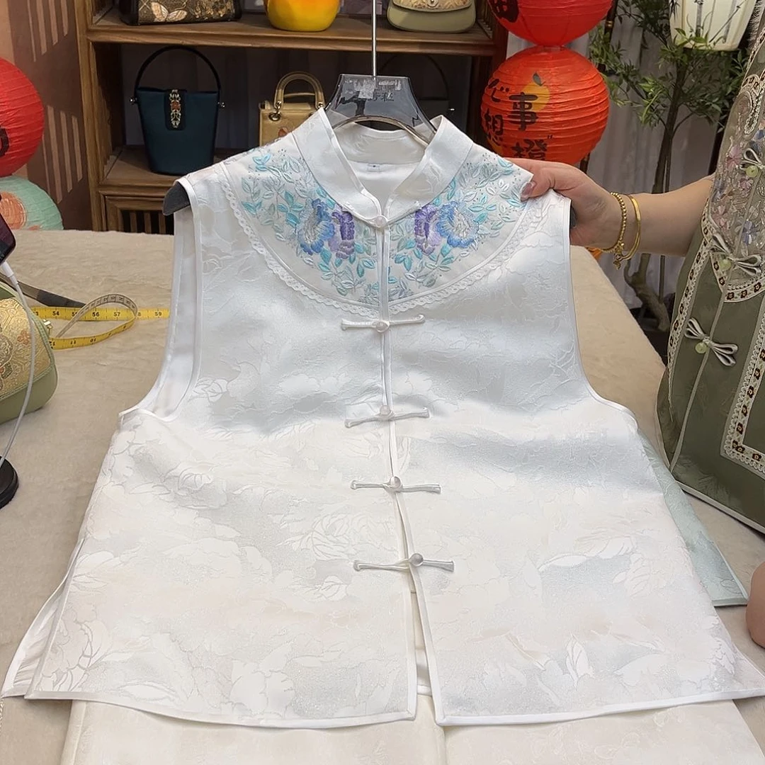 刺绣薄棉成衣胸围102