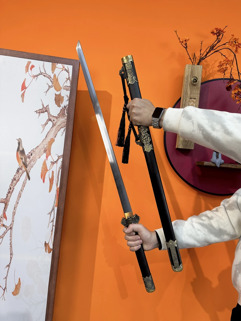 【君子器-小王哥】053款螭龙唐刀-手工锻打羽毛纹夹钢黄铜装未开刃