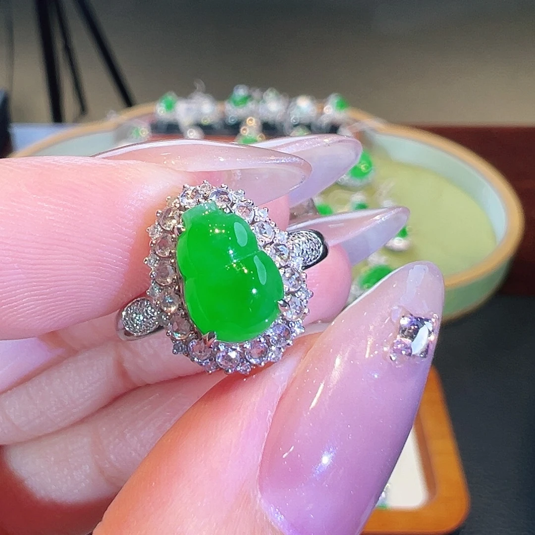 翡翠18K金镶嵌戒指翡翠