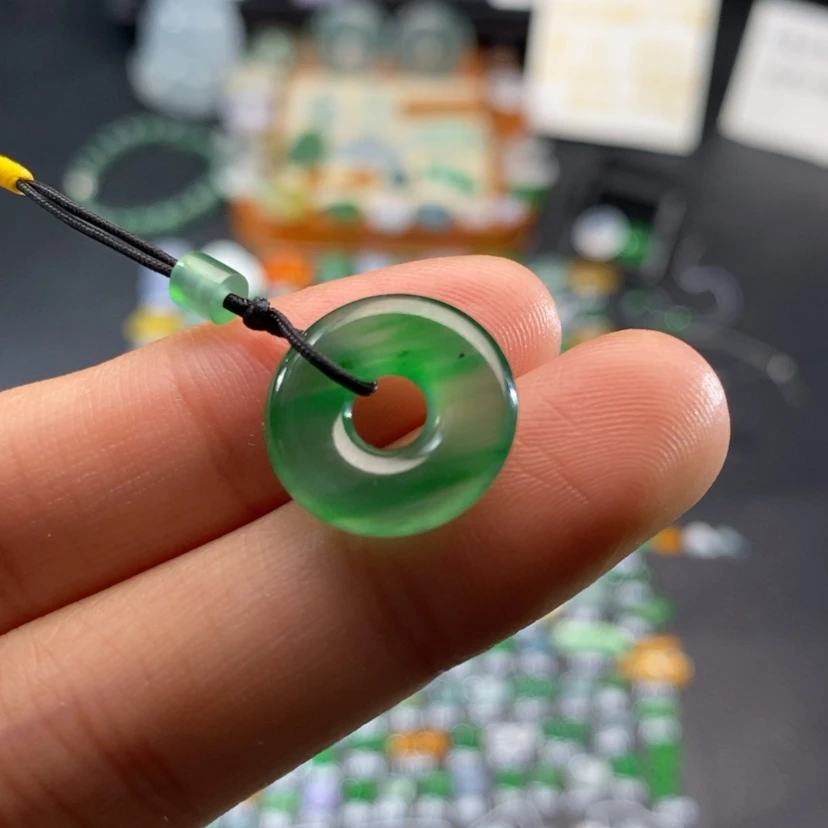 【闪购商品】翡翠挂件未镶嵌甜甜圈