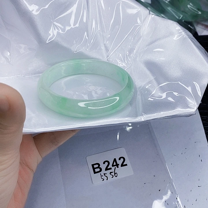 翡翠未镶嵌手镯一图一物实物为准