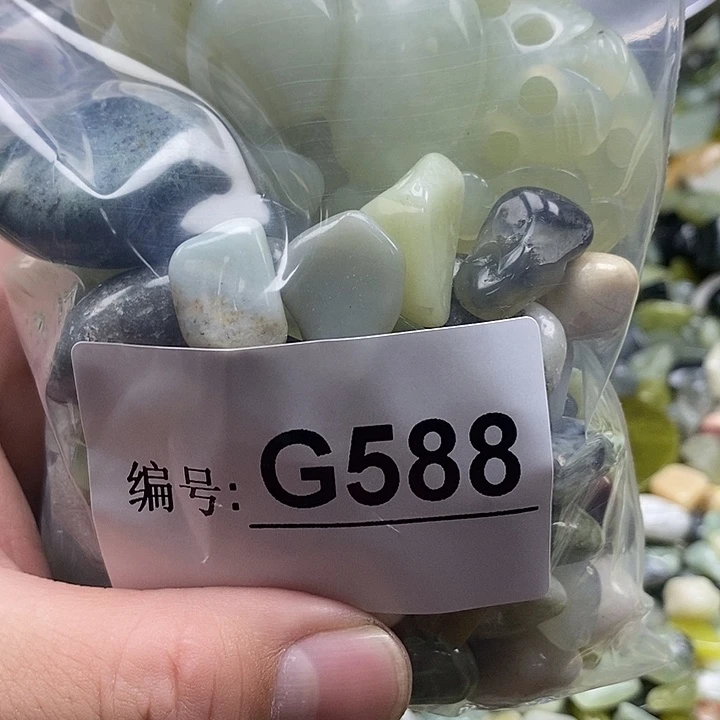 岫玉鱼缸石未镶嵌