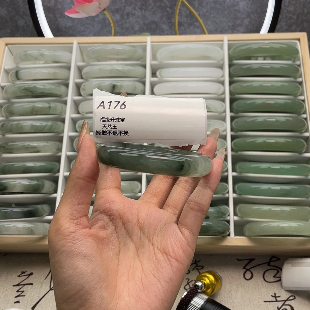 石英质玉未镶嵌手镯176