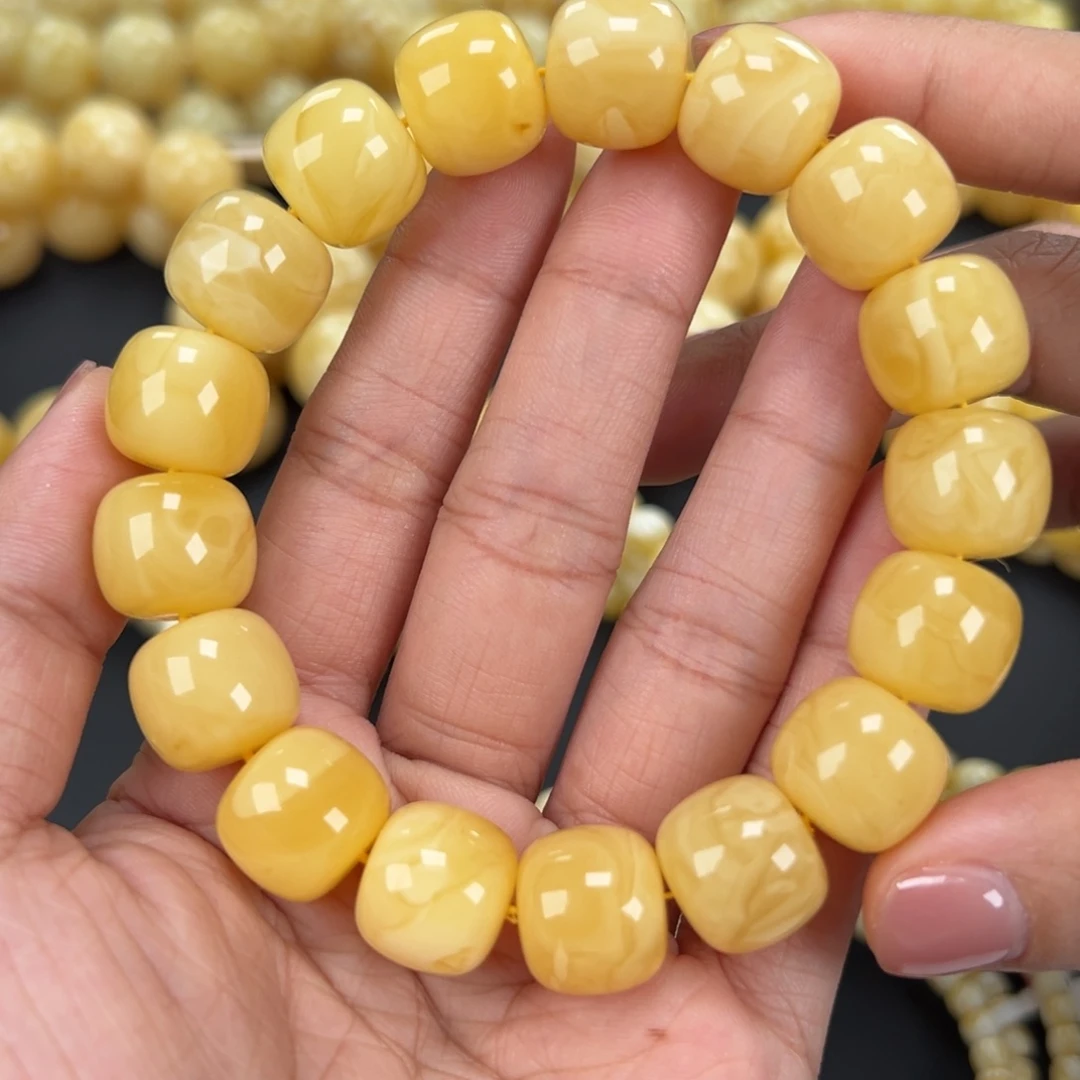 琥珀未镶嵌手链33克