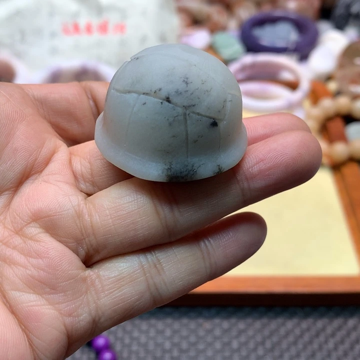 石英岩玉未镶嵌草花富甲