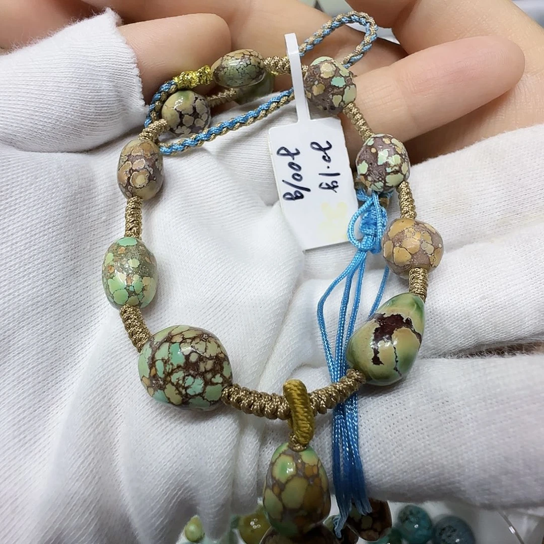 未镶嵌绿松石原矿绿松石