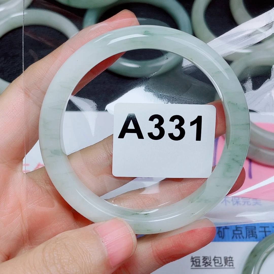 石英质玉未镶嵌手镯62.4