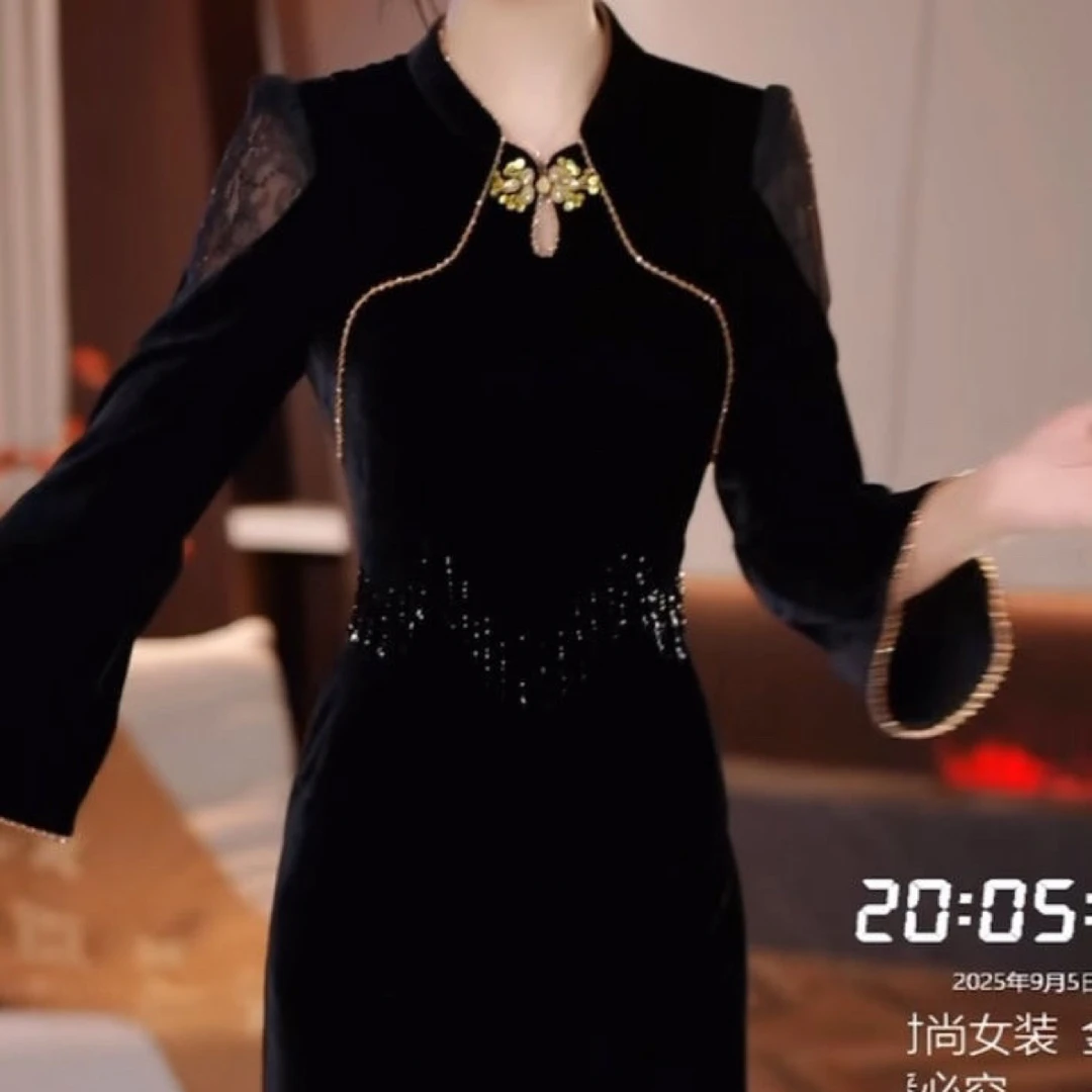 高级莫斯卡丹绒时尚气质轻奢改良版旗袍裙2025秋季新款百搭旗袍女