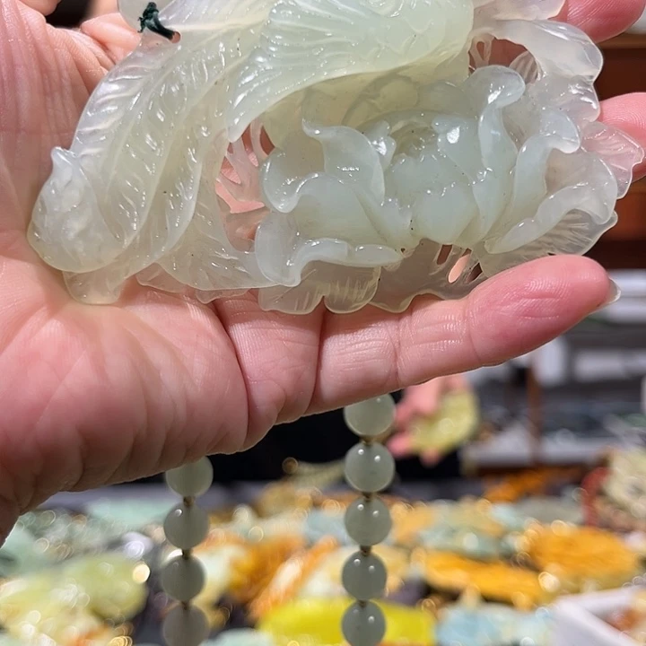 未镶嵌岫玉吊坠(赠链)
