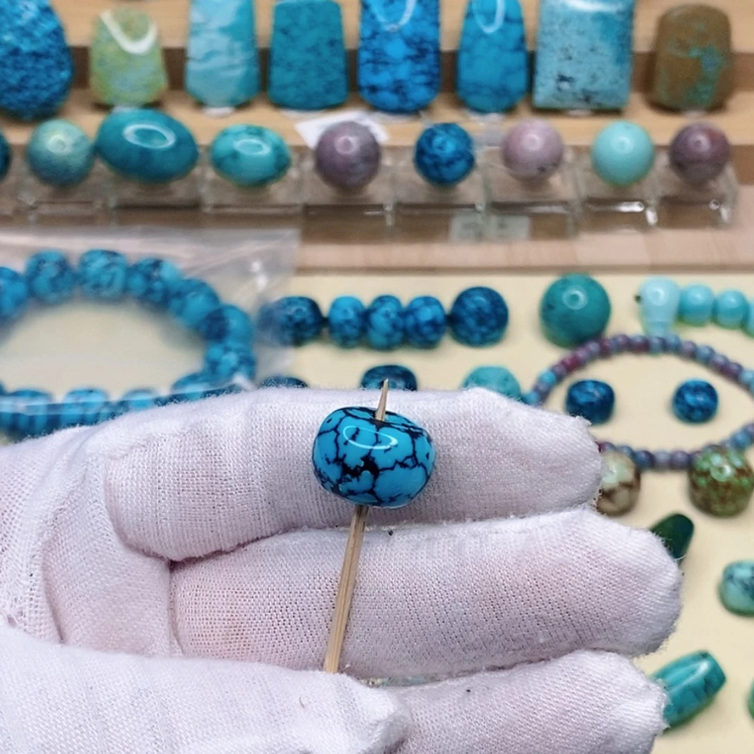 绿松石未镶嵌珠宝奇石