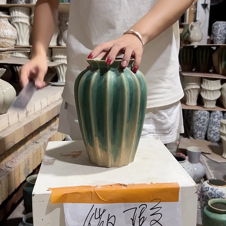 景德镇陶瓷花瓶微瑕介意勿拍