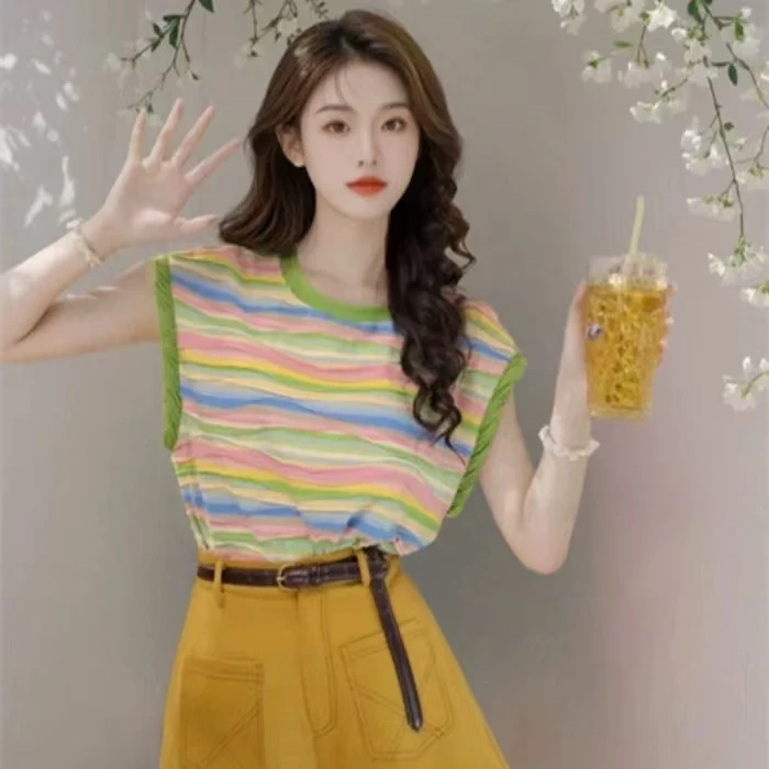 小雅姐姐  【多巴胺夏日】绞花立体撞色条纹背心IT92