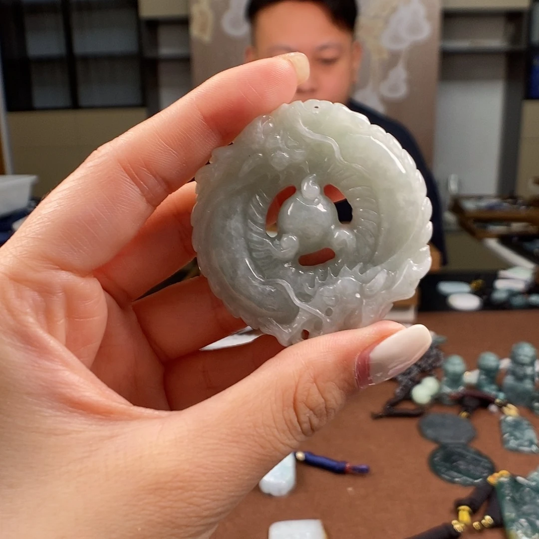 颈饰未镶嵌翡翠一