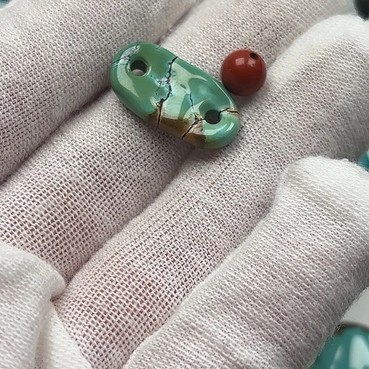 南红玛瑙未镶嵌珠宝奇石