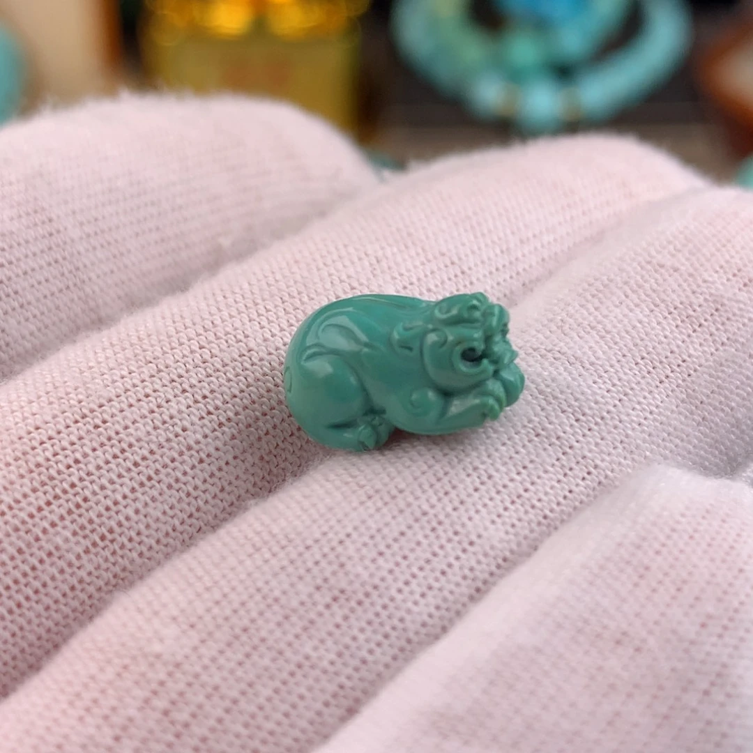 绿松石未镶嵌貔貅