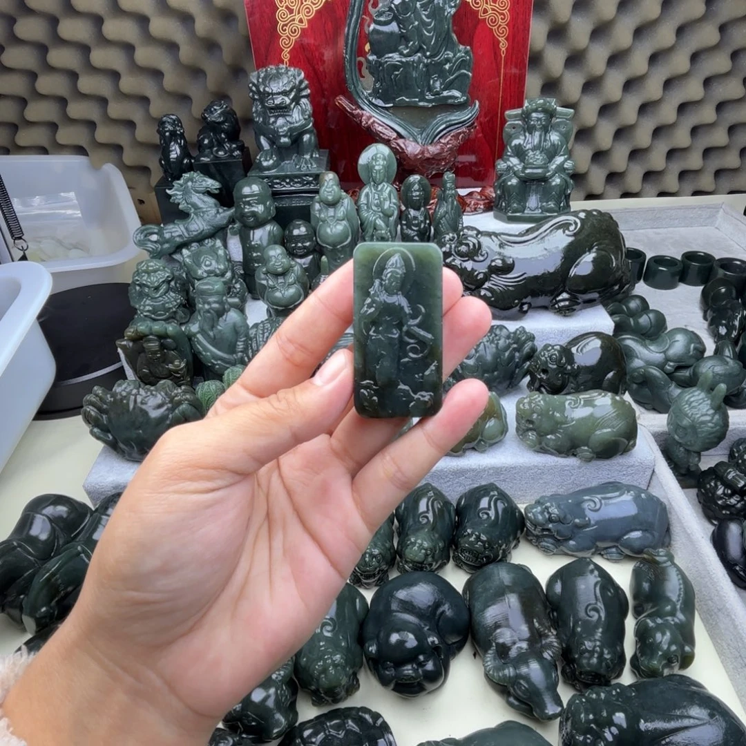 和田玉（糖玉）未镶嵌颈饰