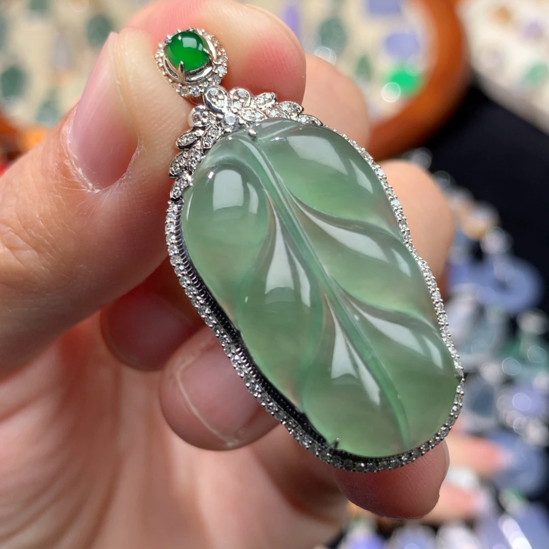 吊坠(不含链)18K金镶嵌翡翠