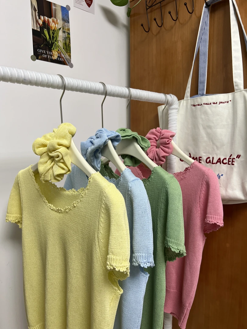 【鑫运女装】新款蕾丝花边女夏季纯色冰丝温柔上衣赠送头花