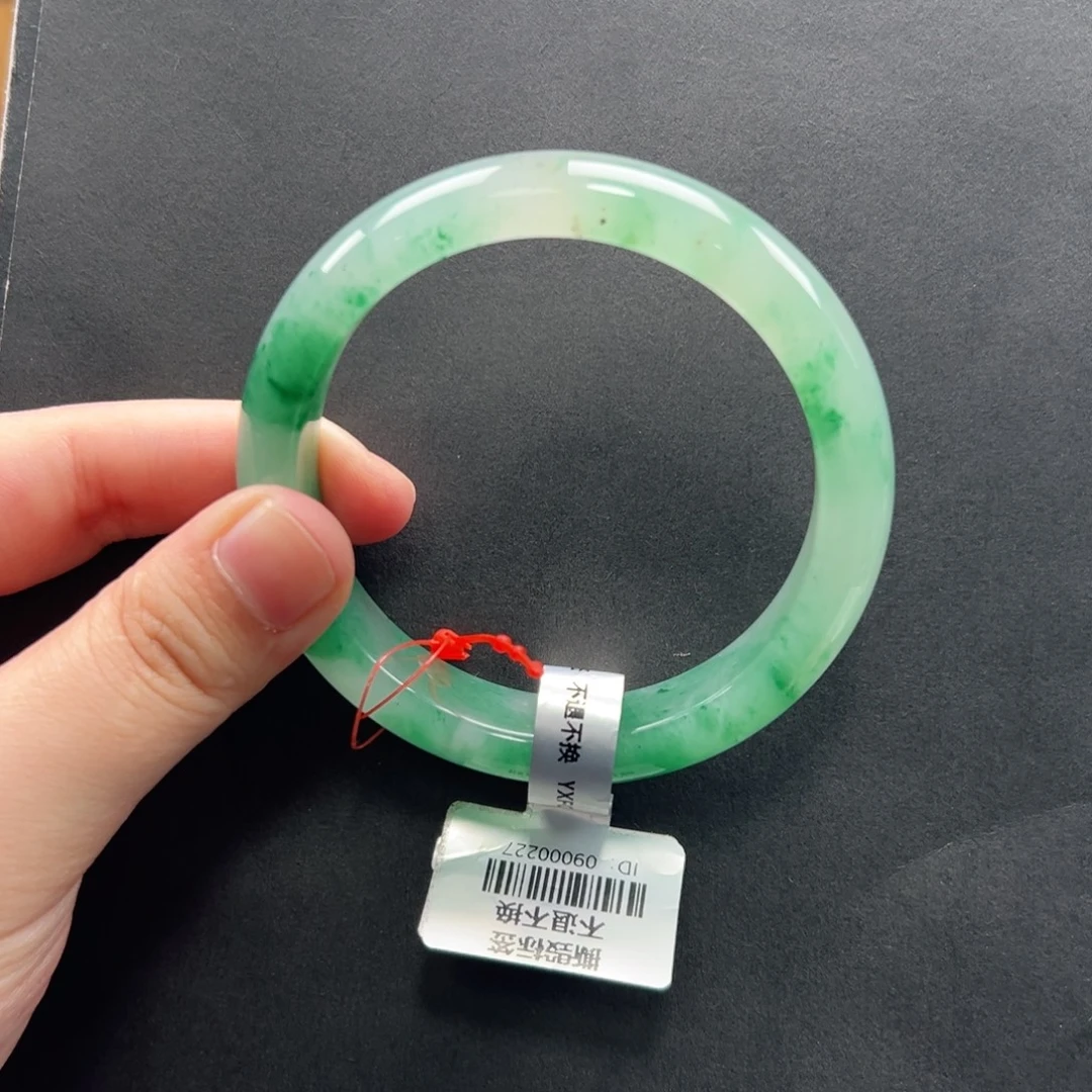 石英质玉未镶嵌手镯+60 会会