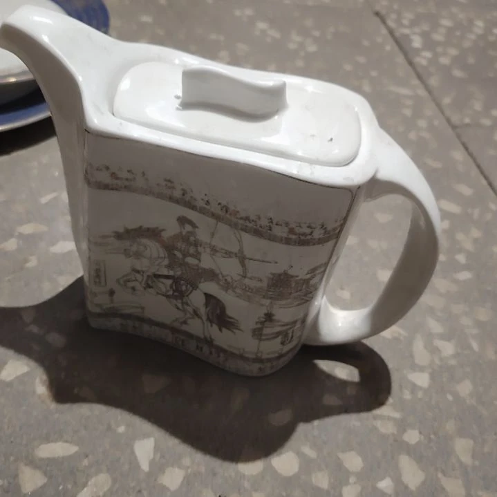 盘陶瓷盘子碗啥都有