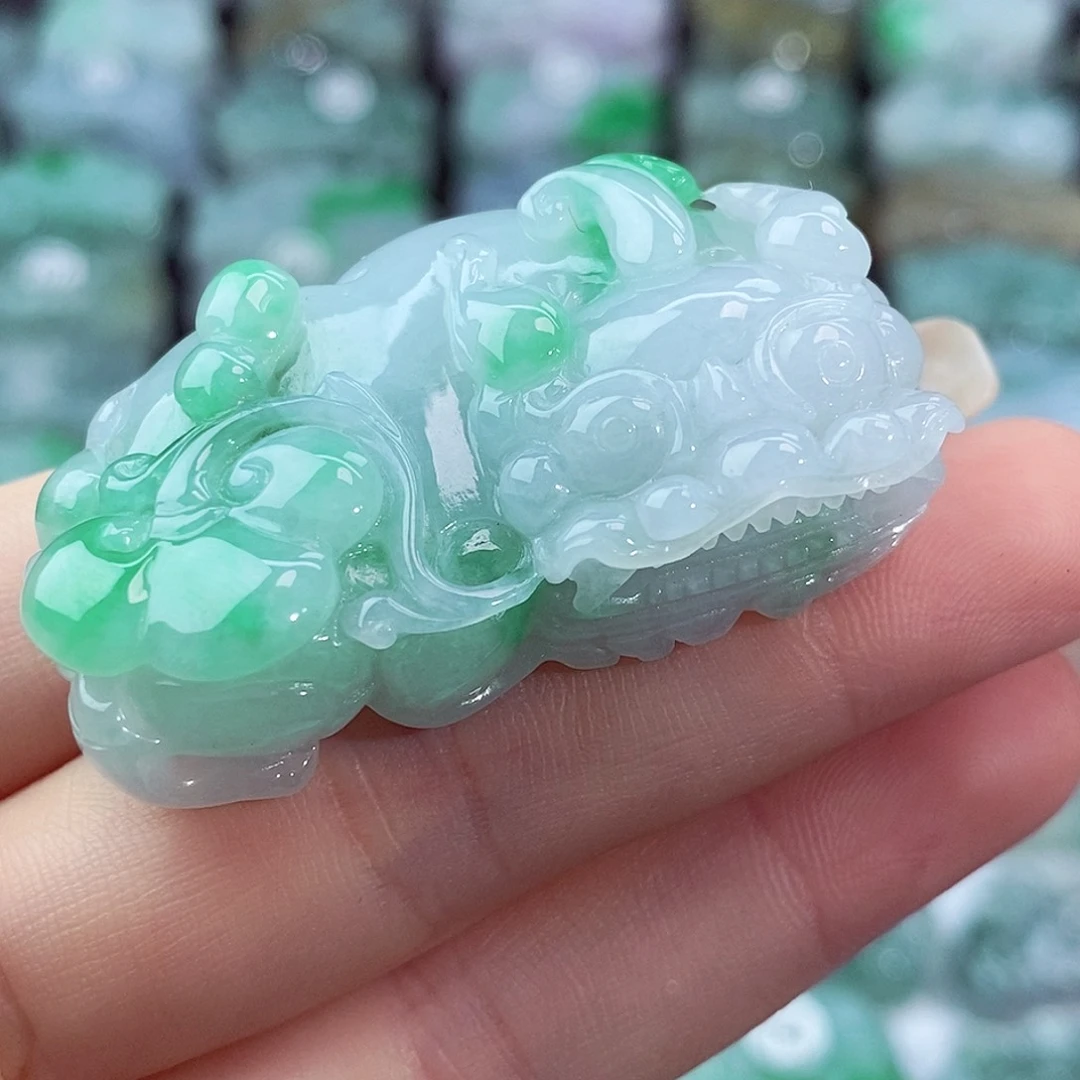 颈饰未镶嵌翡翠天然