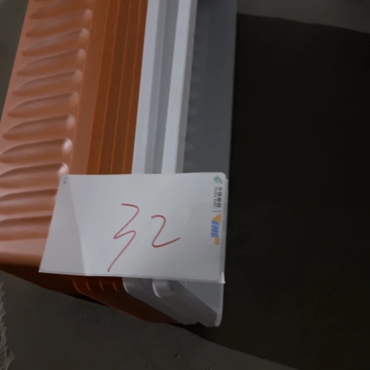 编号是32号的32号的花盆