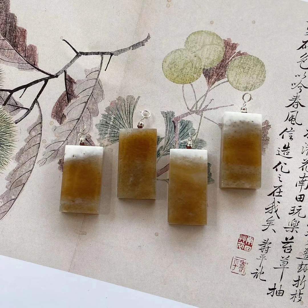 CA477 椰奶糖白巧克力块吊坠多样性发货一个（s925