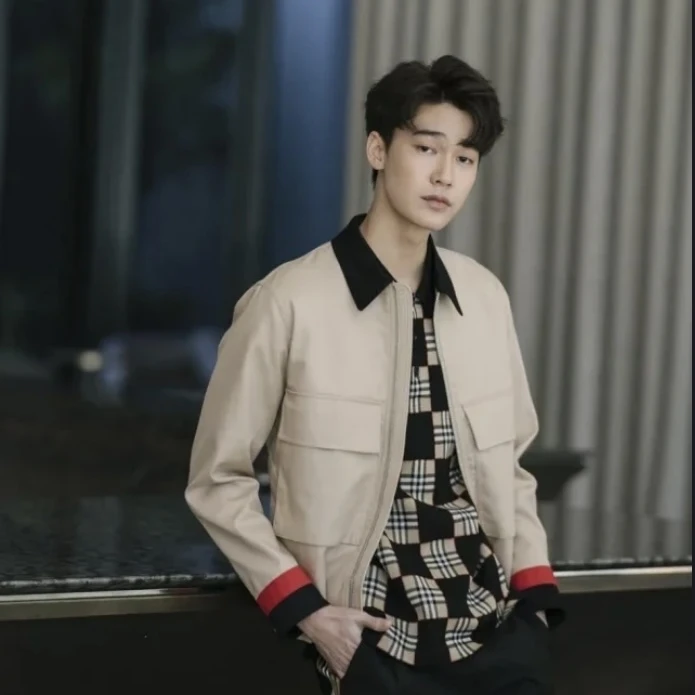 未使用 BURBERRY/博柏利 010355 口袋翻领夹克外套 52码