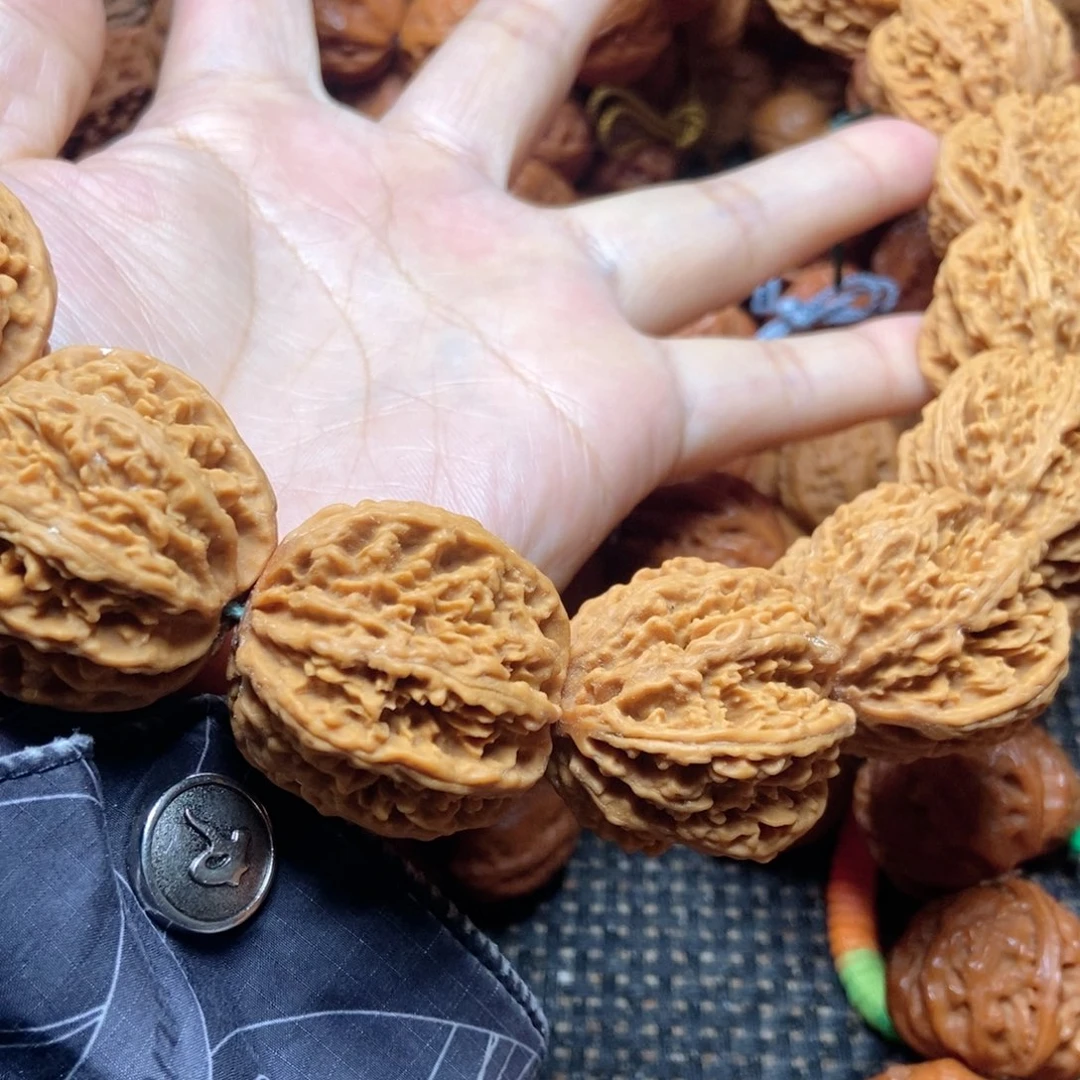 桃核吊坠密纹手持
