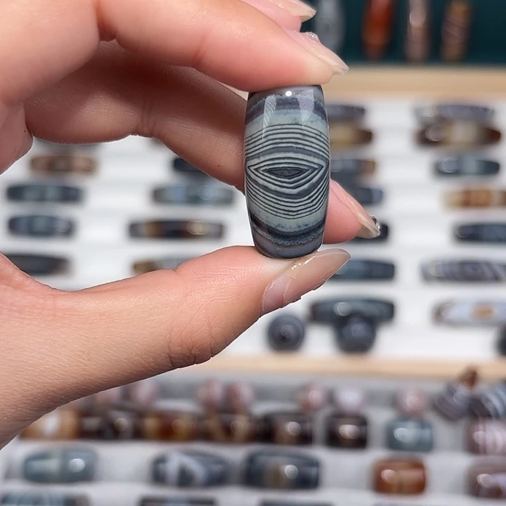 明***司玛瑙/玉髓合金珠宝奇石