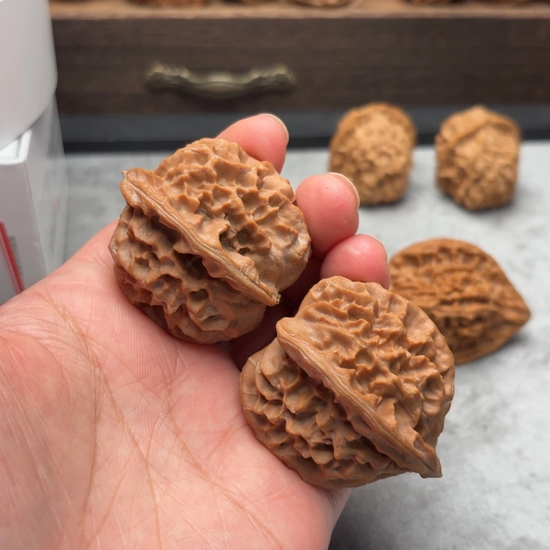 文玩核桃吊坠龙鳞纹43.42.45