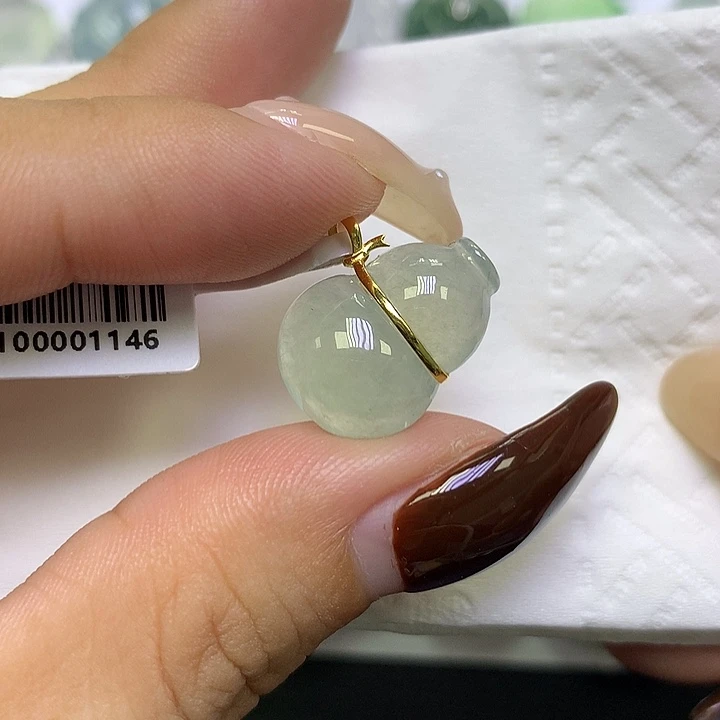 翡翠18K金镶嵌颈饰纯缅甸天然翡翠 葫芦