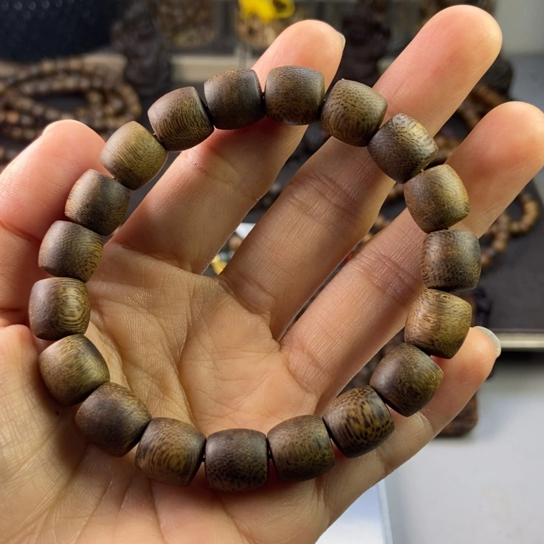 沉香手串?****?越南芽庄白
