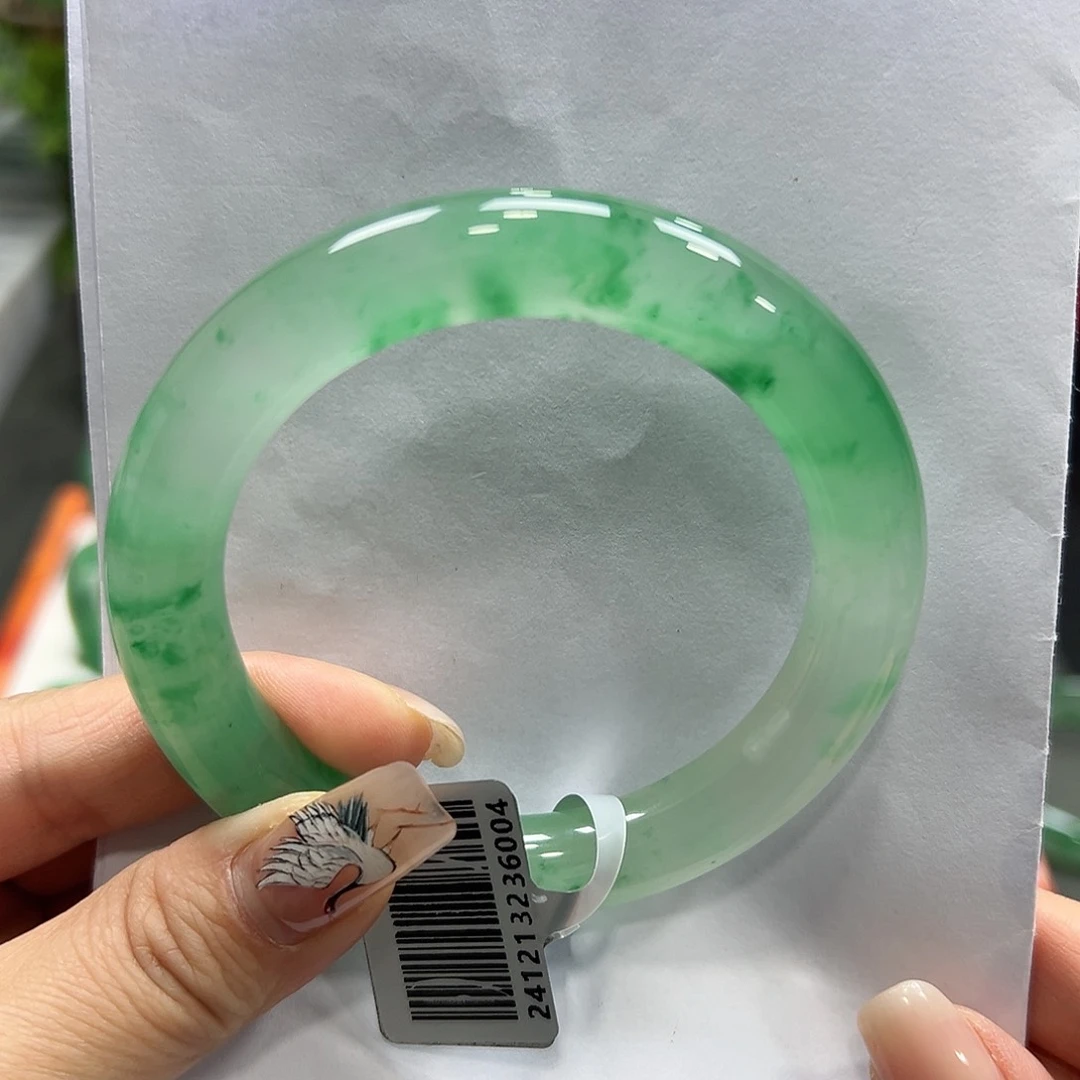 石英质玉手镯未镶嵌鱼*