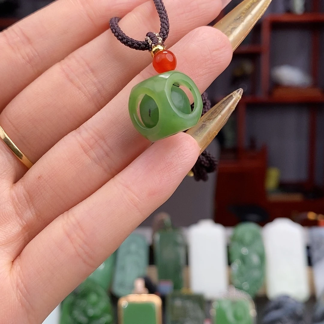 和田玉挂件未镶嵌