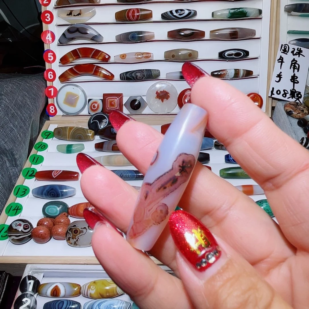 玛瑙/玉髓颈饰未镶嵌