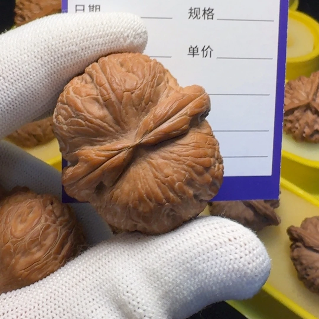 老***、吊坠文玩核桃乌克兰了