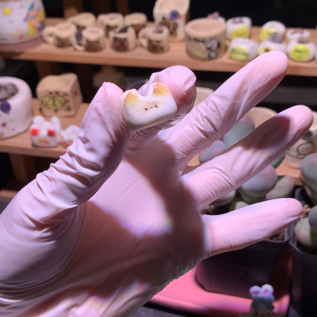 荷****)花盆哈哈哈哈哈哈579