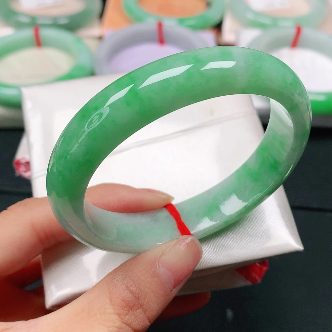 翡翠手镯（贵妃镯）未镶嵌天然翡翠54.8