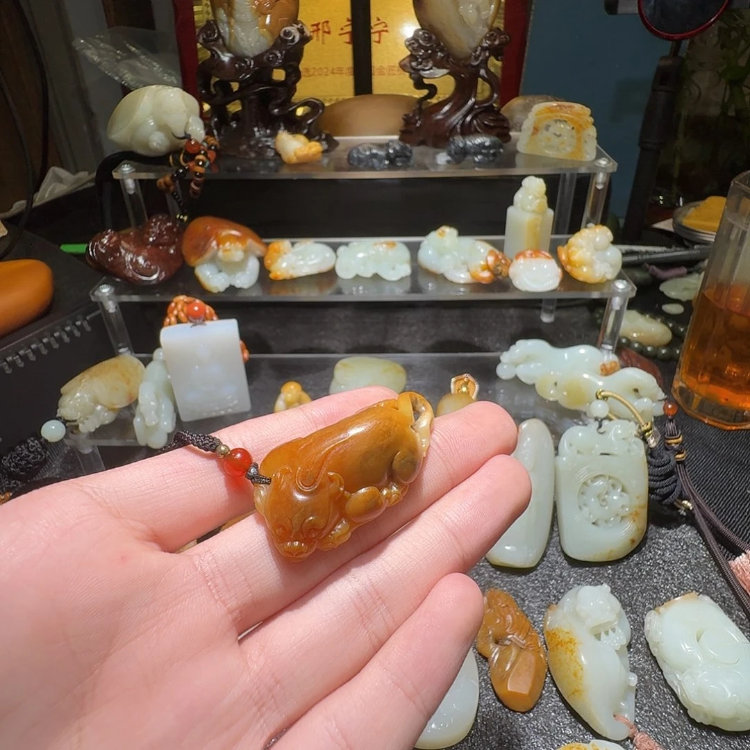 和田玉未镶嵌颈饰