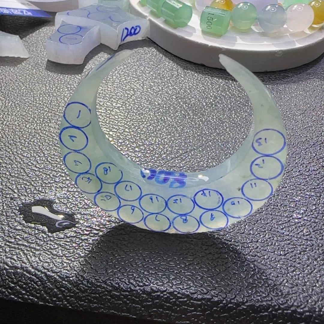 定制翡翠未镶嵌翡翠