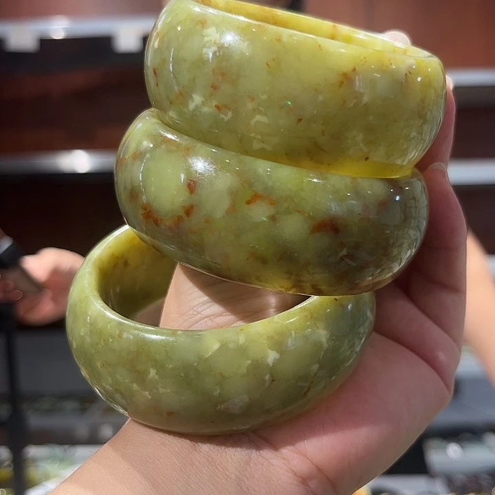 岫玉未镶嵌毛衣链