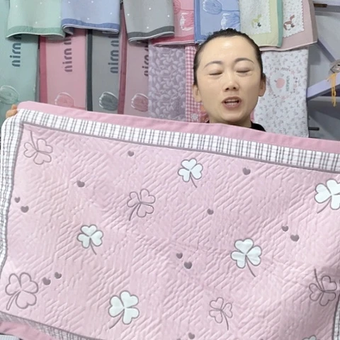 棉特价粉色四叶草