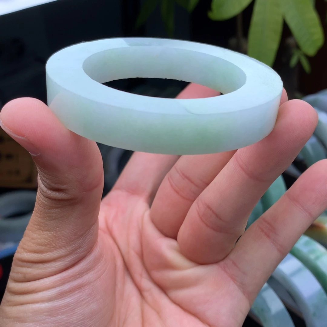 未镶嵌手镯定制翡翠定制手镯